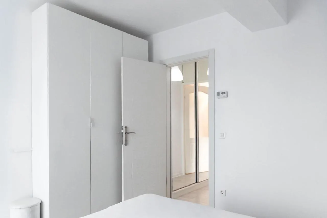 Airport Residence - Apartment Across From Otopeni Airport